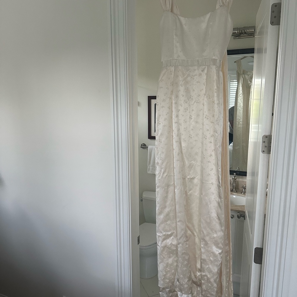 Markarian Ditsy Floral Gown With Shoulder Train- Wedding Dress, Unworn - Picture 11 of 16